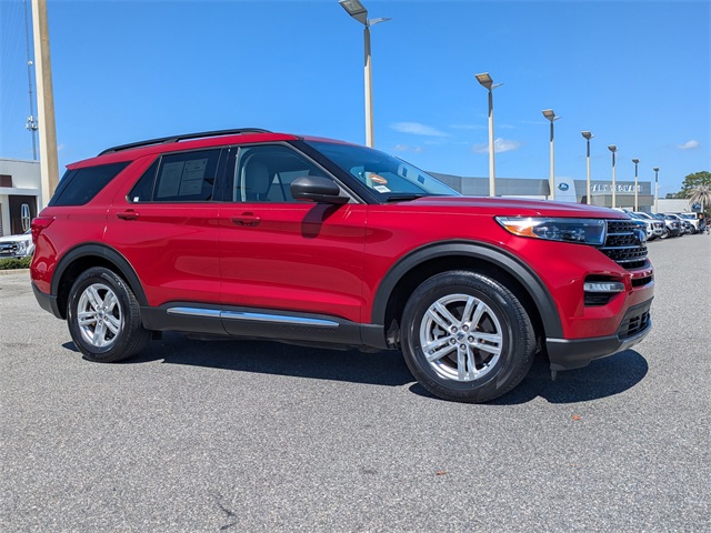 2021 Ford Explorer XLT photo 2