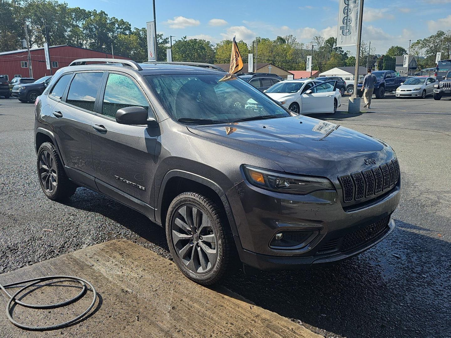 2021 Jeep Cherokee 80th Anniversary Edition photo 3