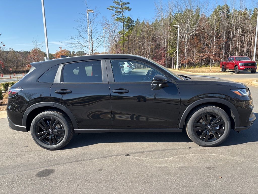 2026 Honda HR-V Sport photo 3