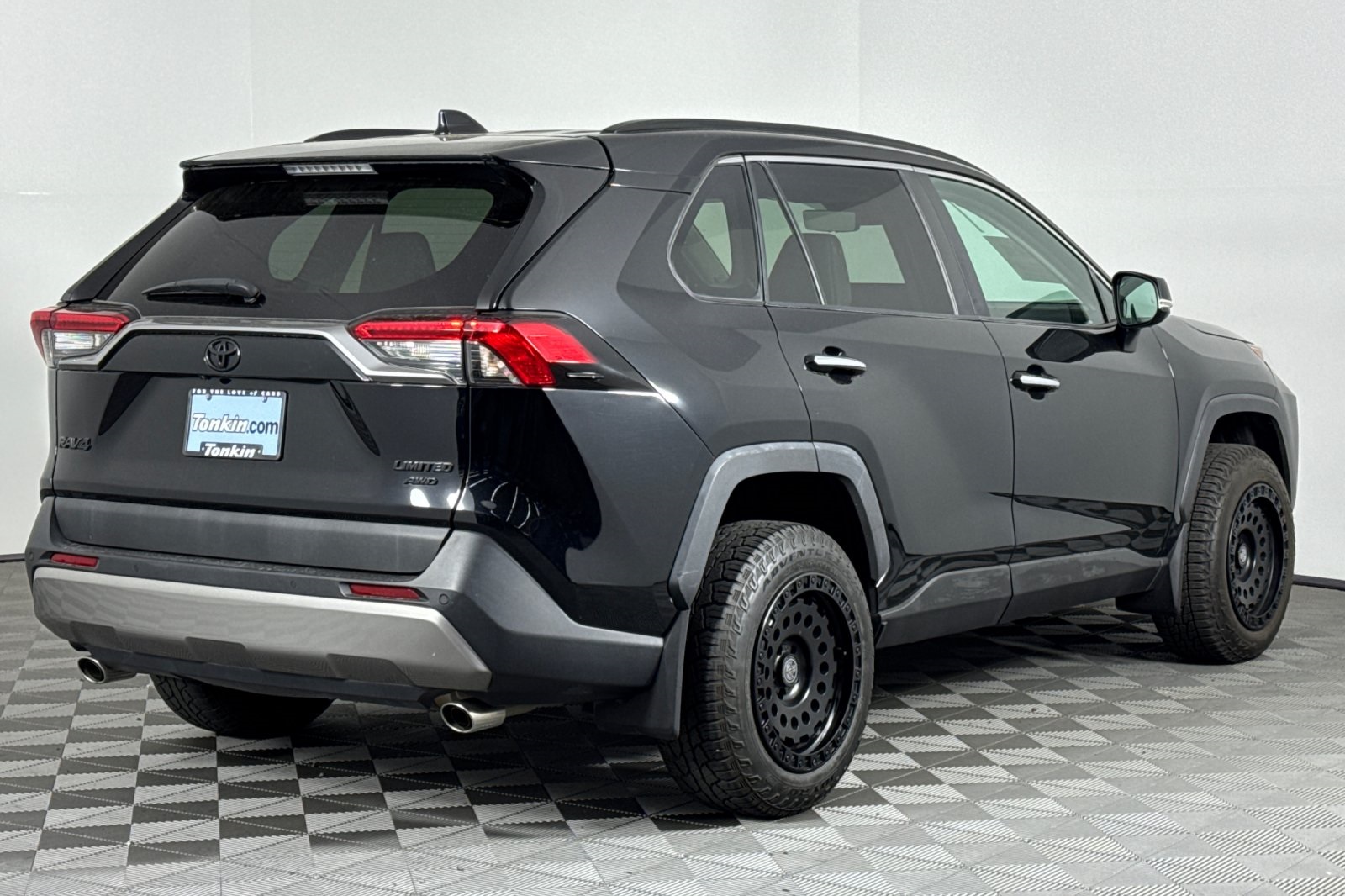2022 Toyota RAV4 Limited photo 3