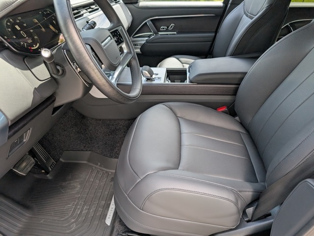 2025 Land Rover Range Rover SE photo 20