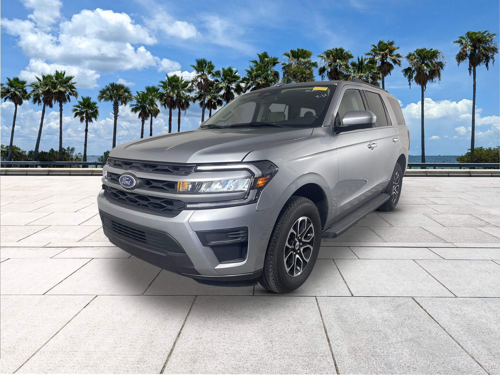 2024 Ford Expedition XLT photo 4