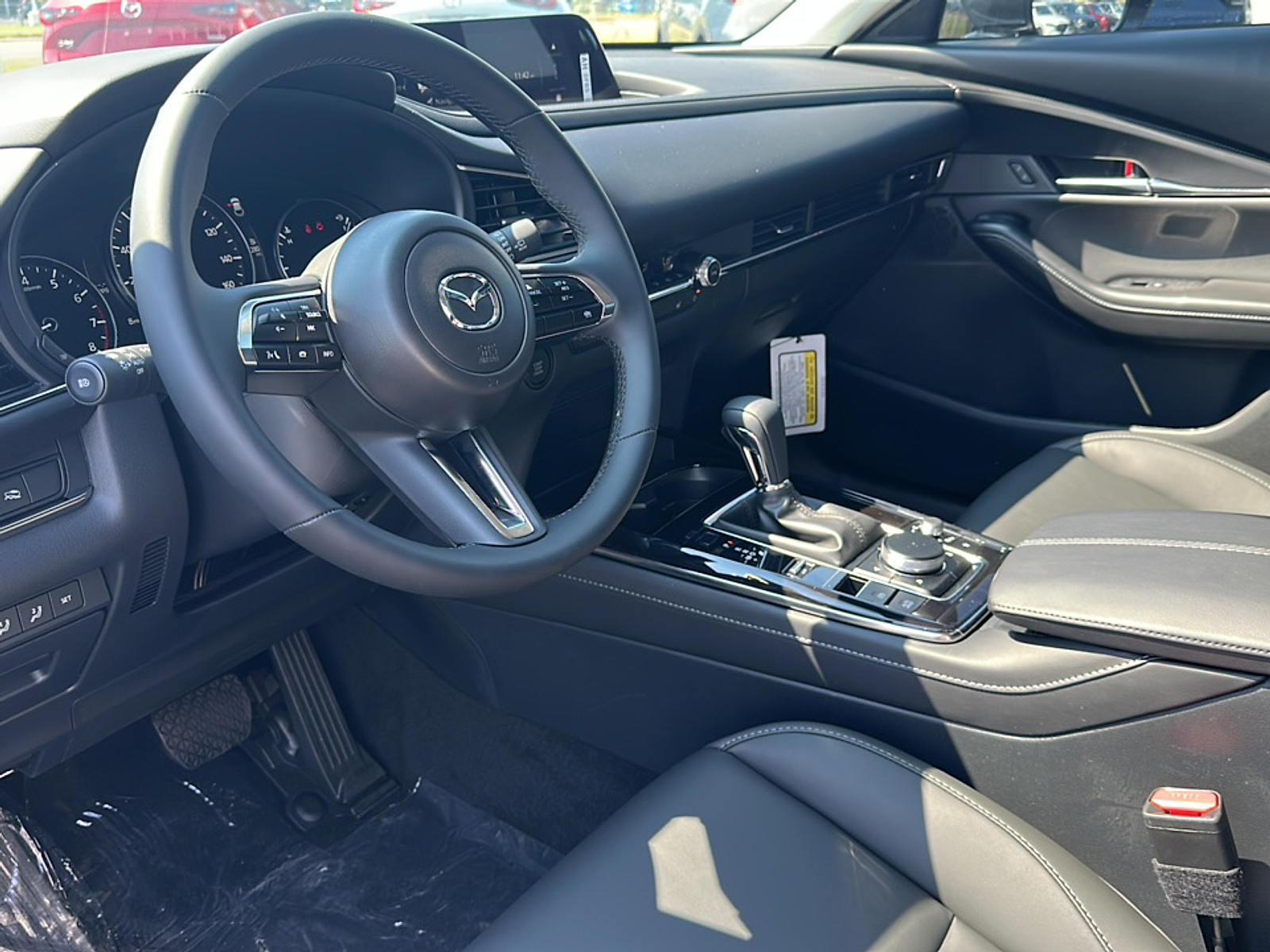 2025 Mazda CX-30 2.5 S Preferred photo 2