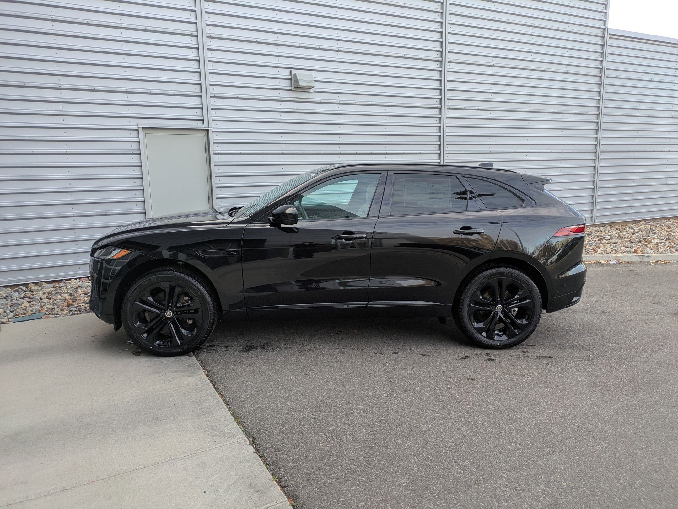 2026 Jaguar F-PACE P250 R-Dynamic S photo 2