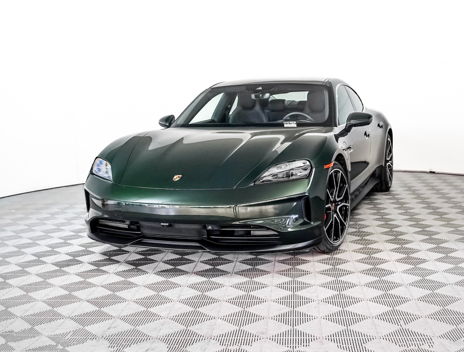 2025 Porsche Taycan S's photo