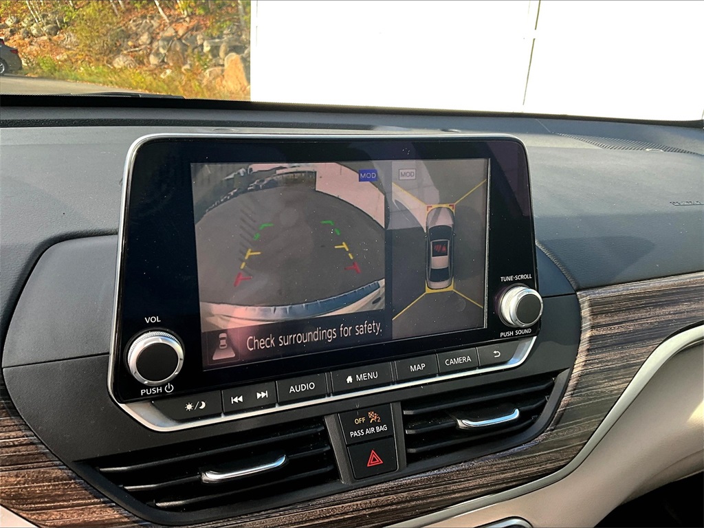 2021 Nissan Altima 2.5 Platinum photo 18