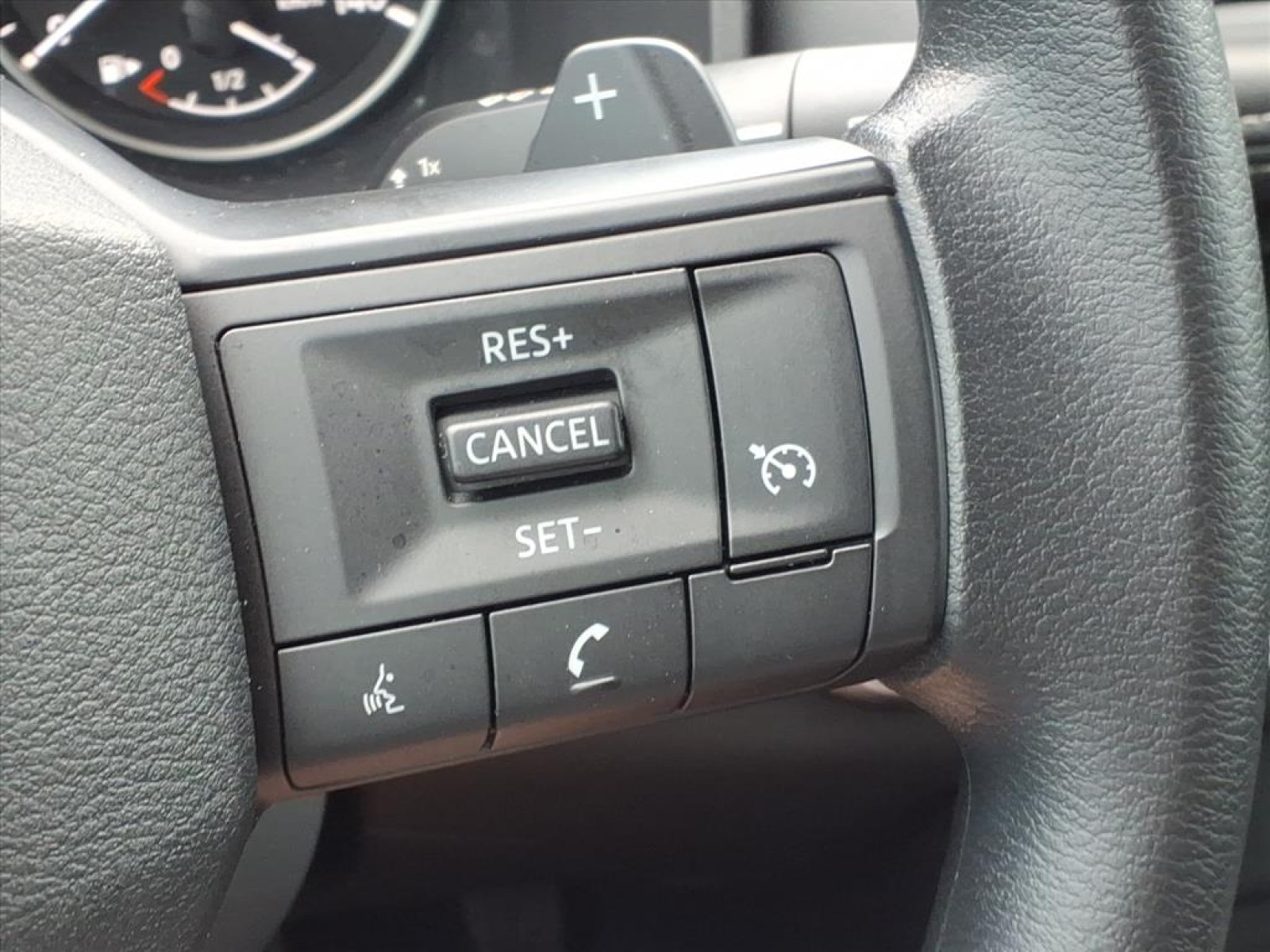 2025 Nissan Rogue S White at Robbins Nissan