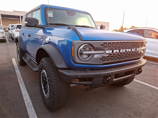 2024 Ford Bronco Badlands photo 2