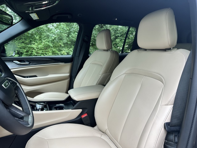 2024 Jeep Grand Cherokee Limited photo 13