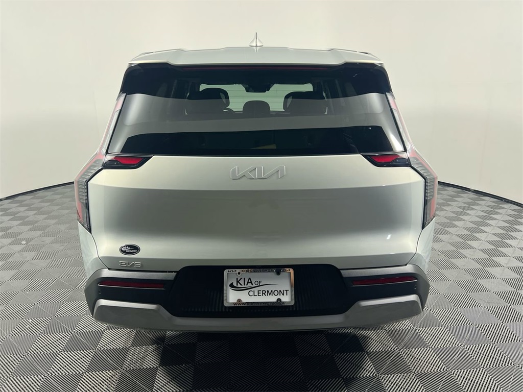 2026 Kia EV9 Wind photo 3
