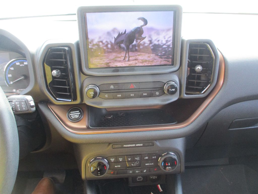 2024 Ford Bronco Sport Outer Banks photo 3