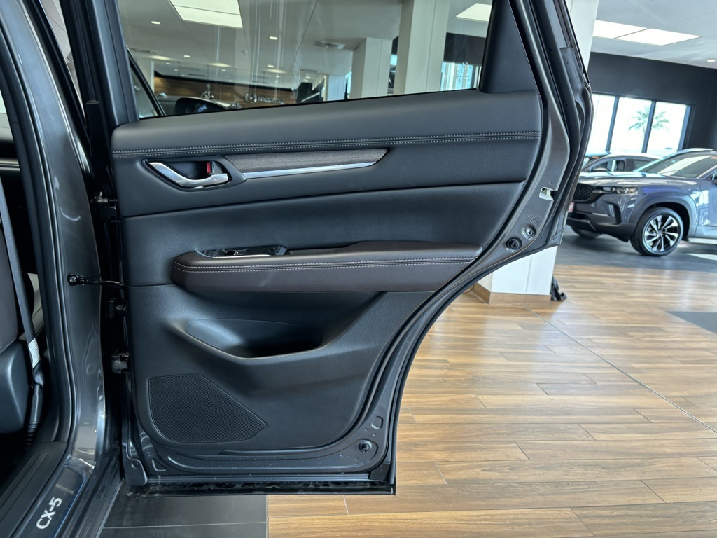 2025 Mazda CX-5 2.5 Turbo Signature photo 17