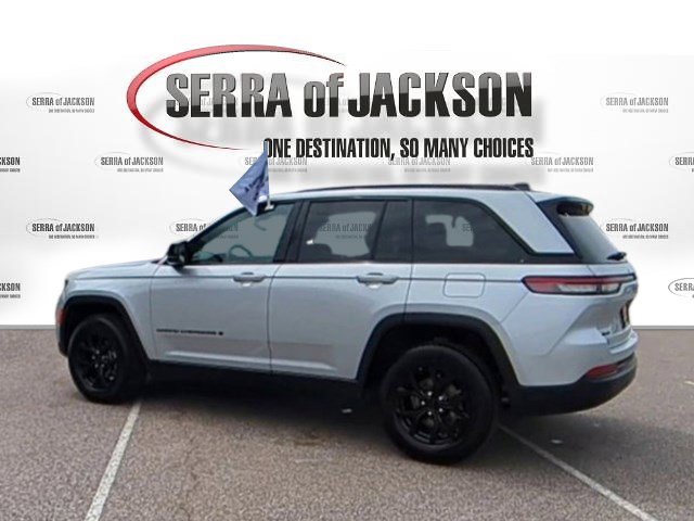 2024 Jeep Grand Cherokee Altitude X photo 2
