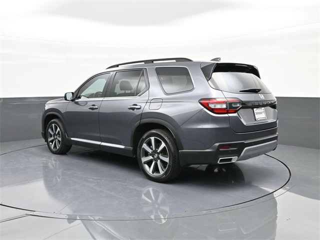 2024 Honda Pilot Touring photo 4