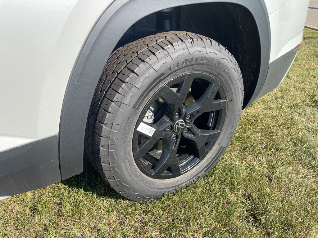 2026 Volkswagen Atlas Peak Edition SE photo 12