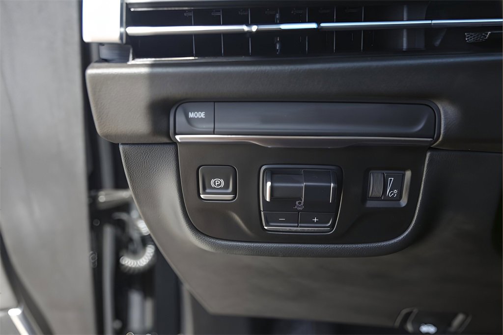 2025 Cadillac Escalade ESV Premium Luxury photo 14