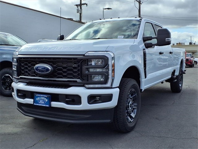 2026 Ford F-350 Super Duty XL's photo