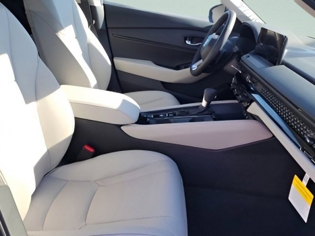 2025 Honda Accord Hybrid Touring photo 14
