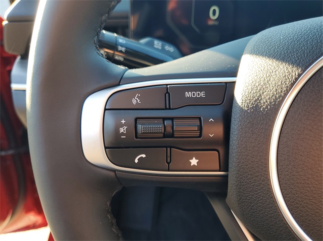 2025 Kia K5 EX photo 12