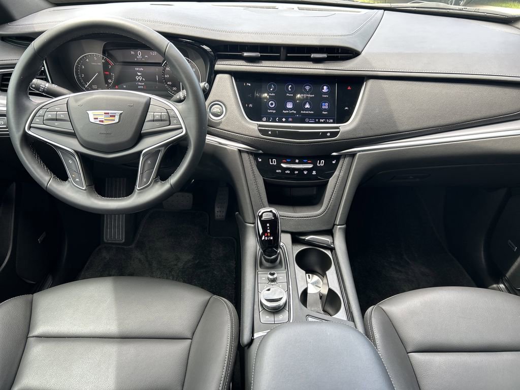 2024 Cadillac XT5 Luxury photo 12