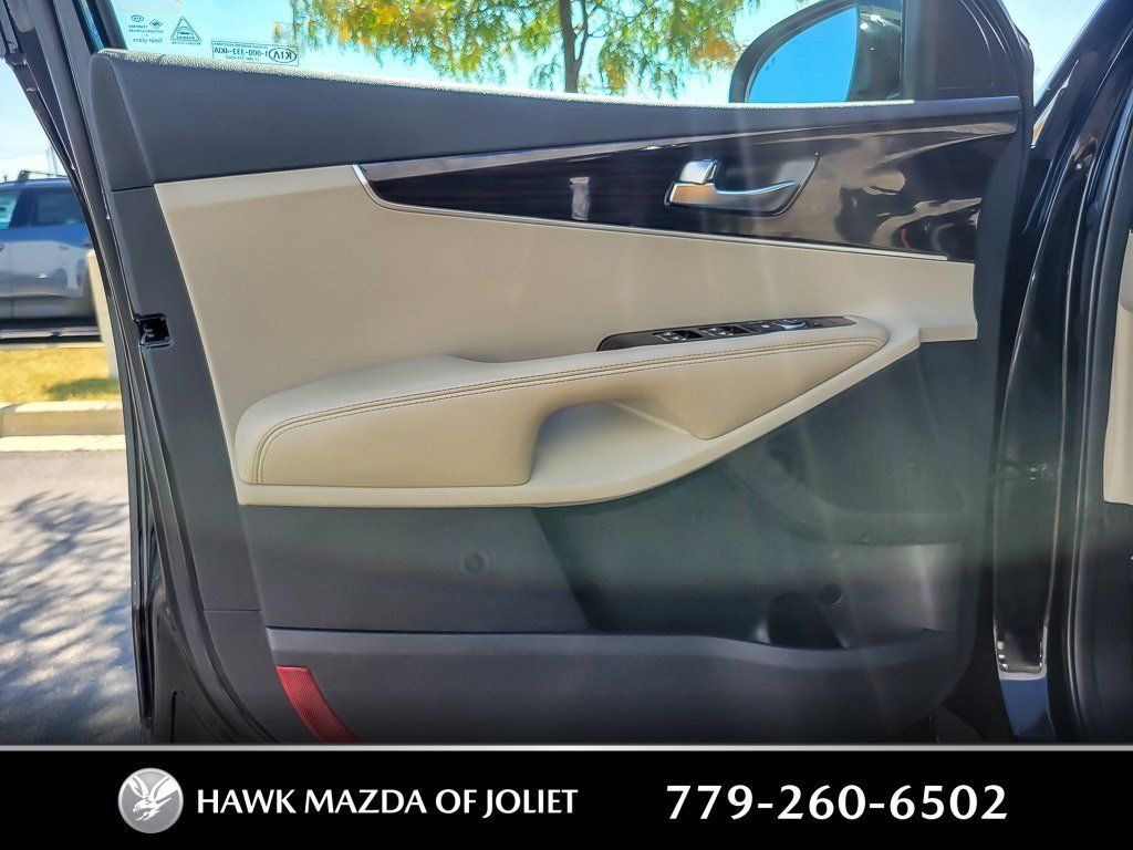 2020 KIA SORENTO - Image 17