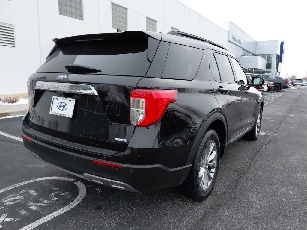 2020 Ford Explorer XLT photo 3