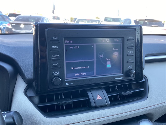 2021 Toyota RAV4 XLE photo 24