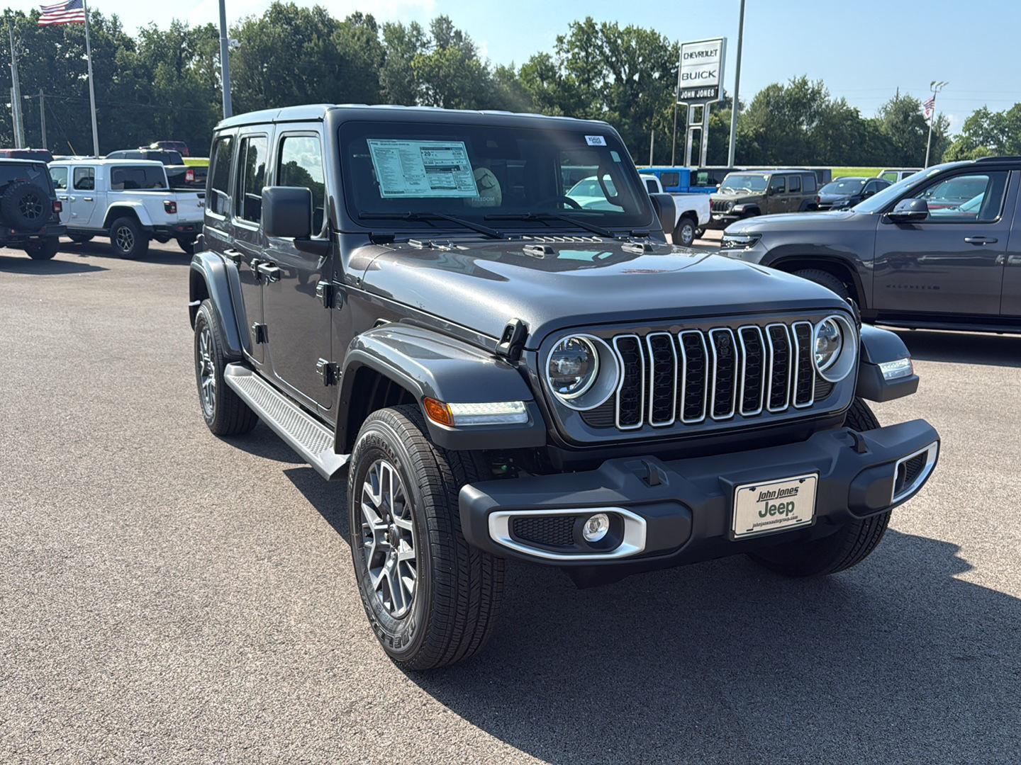 2025 Jeep Wrangler Sahara photo 2