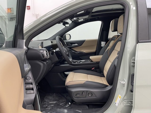 2026 Chevrolet Equinox ACTIV photo 2