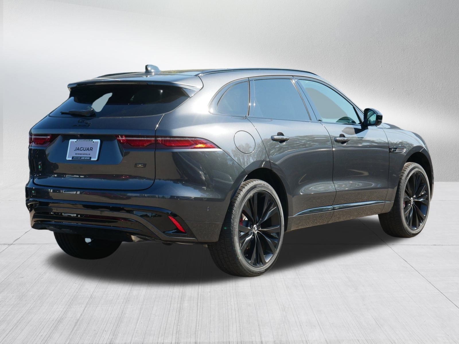 2026 Jaguar F-PACE P250 R-Dynamic S photo 2