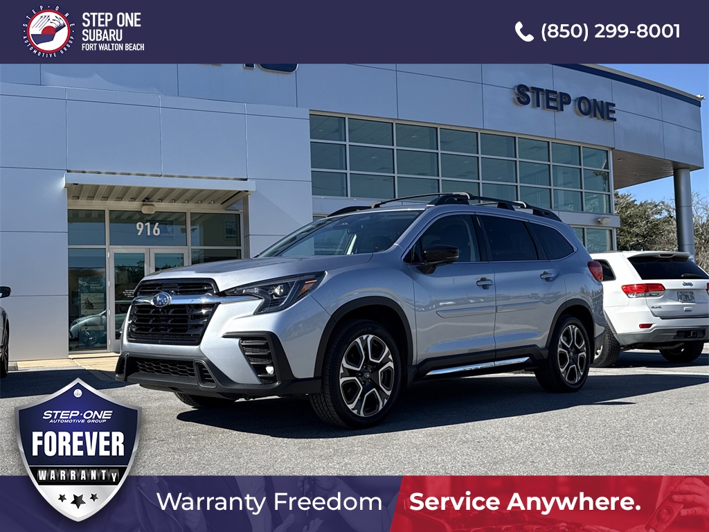 2024 Subaru Ascent Limited's photo
