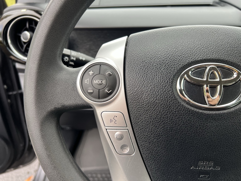 2015 Toyota Prius C Two photo 13
