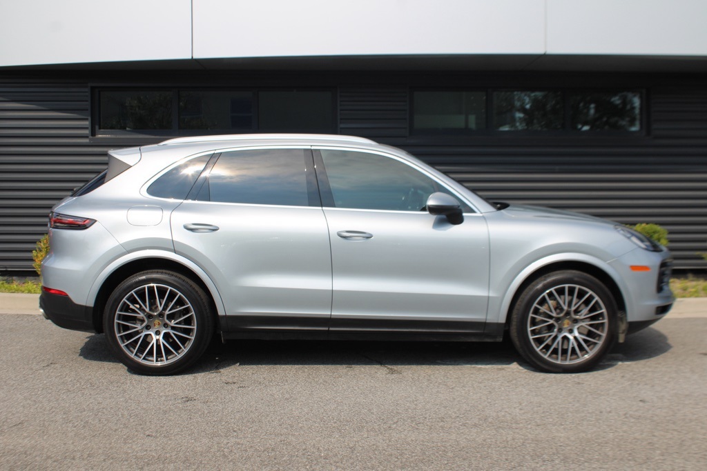 2021 Porsche Cayenne S photo 8