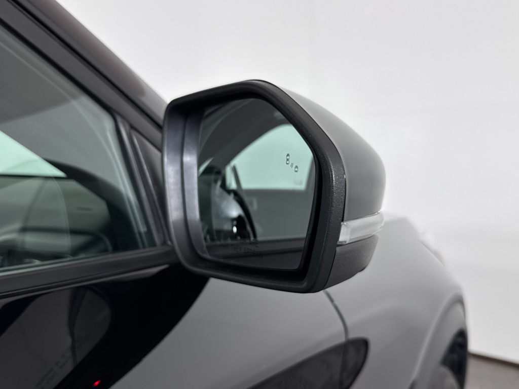 2023 Ford Explorer ST photo 11