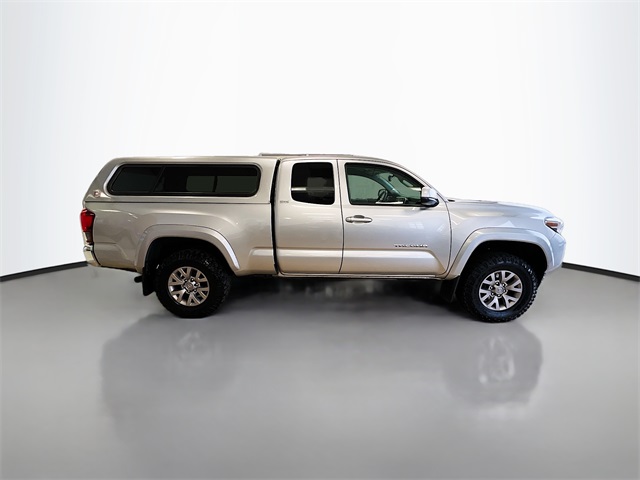 2018 Toyota Tacoma TRD Off-Road photo 3