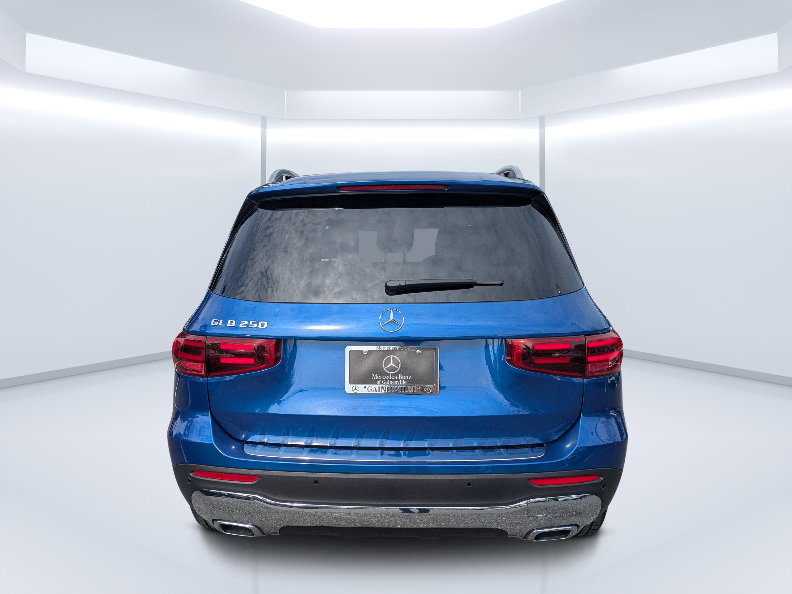 2025 Mercedes Benz GLB 250 photo 4