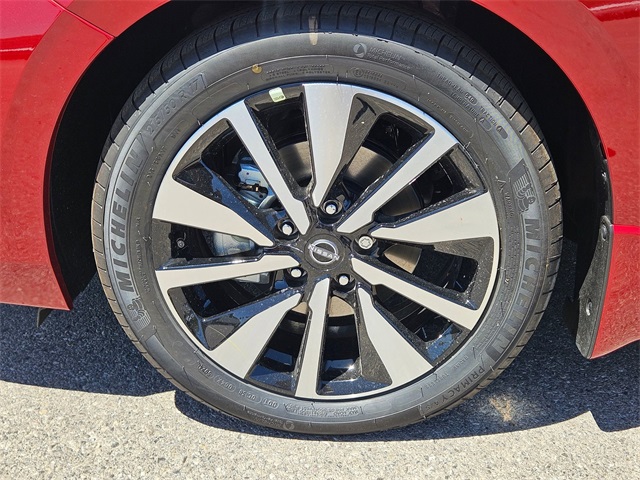 2025 Nissan Sentra SV photo 4