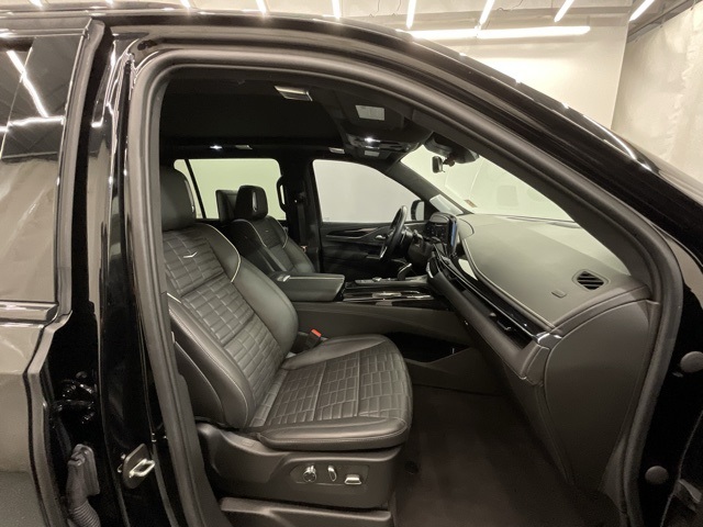 2023 Cadillac Escalade ESV V-Series photo 26