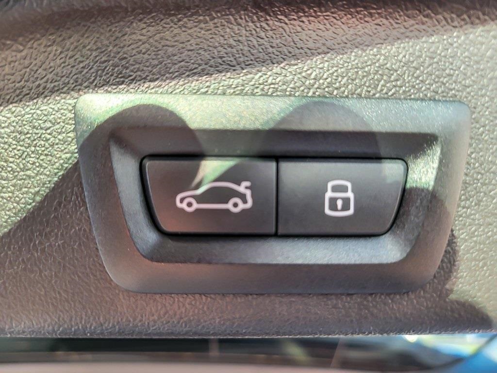 2025 BMW X5 - Image 21