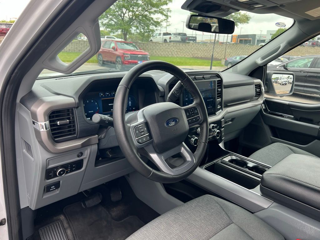 2024 Ford F-150 XLT photo 14
