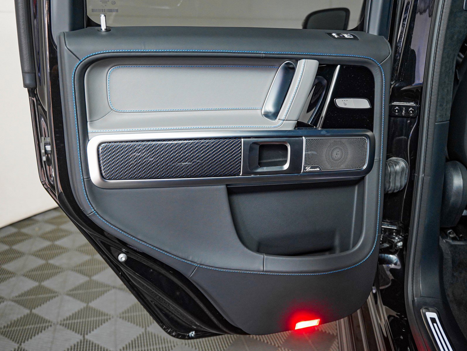 2025 Mercedes Benz G photo 20