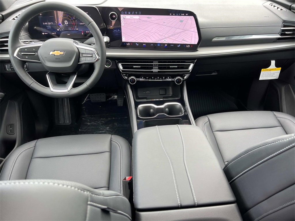 2026 Chevrolet Traverse L photo 3