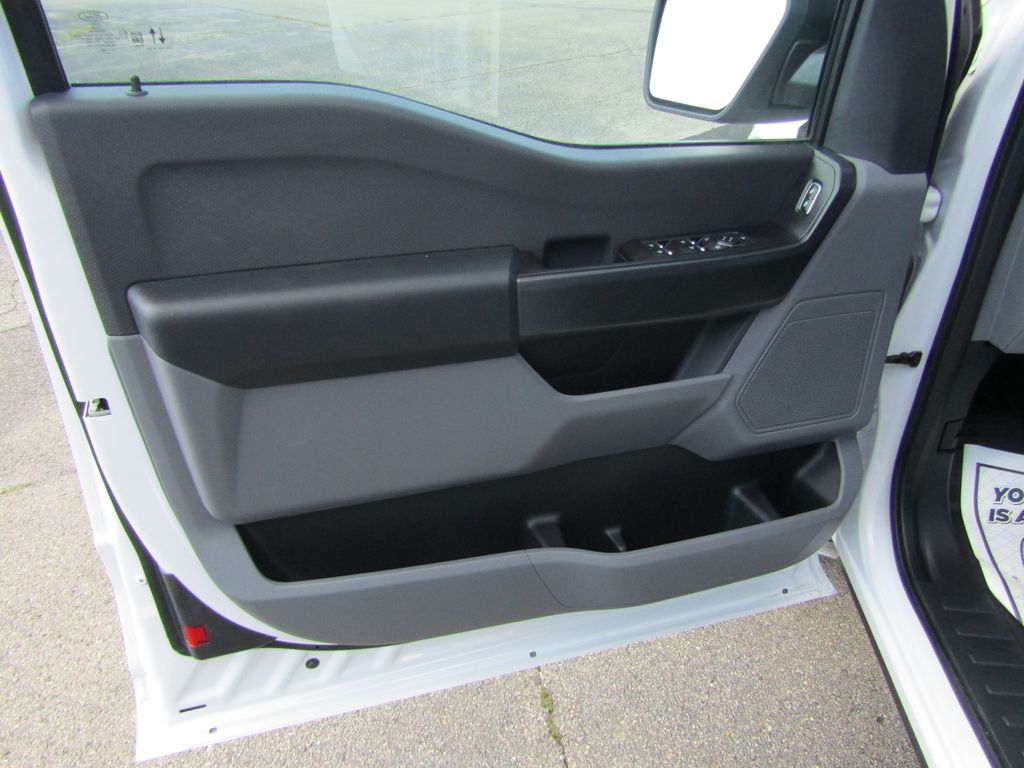 2023 Ford F-150 XL photo 9