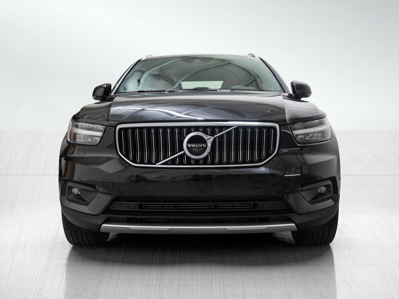 Used 2019 Volvo XC40 Inscription with VIN YV4162UL0K2053773 for sale in Kansas City