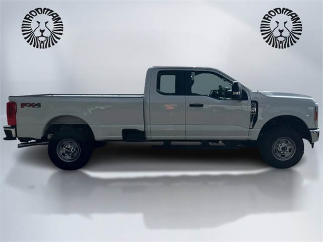 2026 Ford F-250 XL photo 4