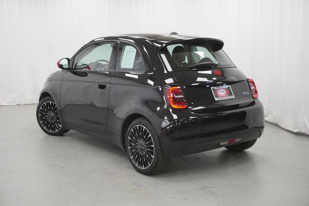 2024 Fiat 500e Red photo 12