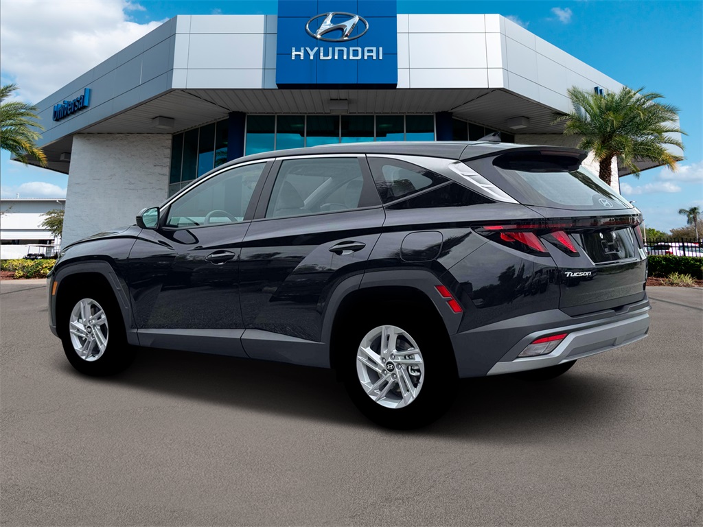 2026 Hyundai Tucson SE photo 2