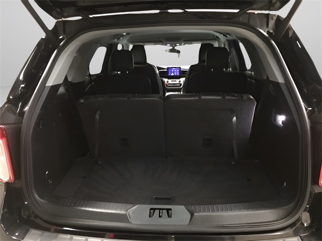 2022 Ford Explorer XLT photo 2