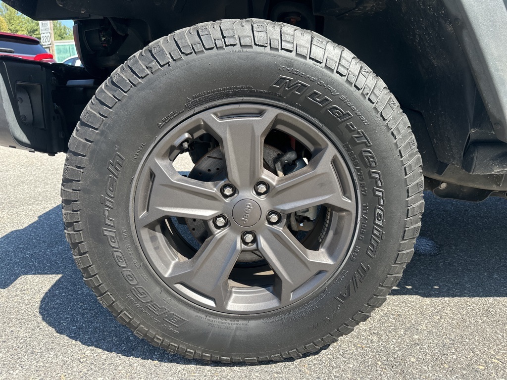 2017 Jeep Wrangler Unlimited Rubicon Recon photo 13
