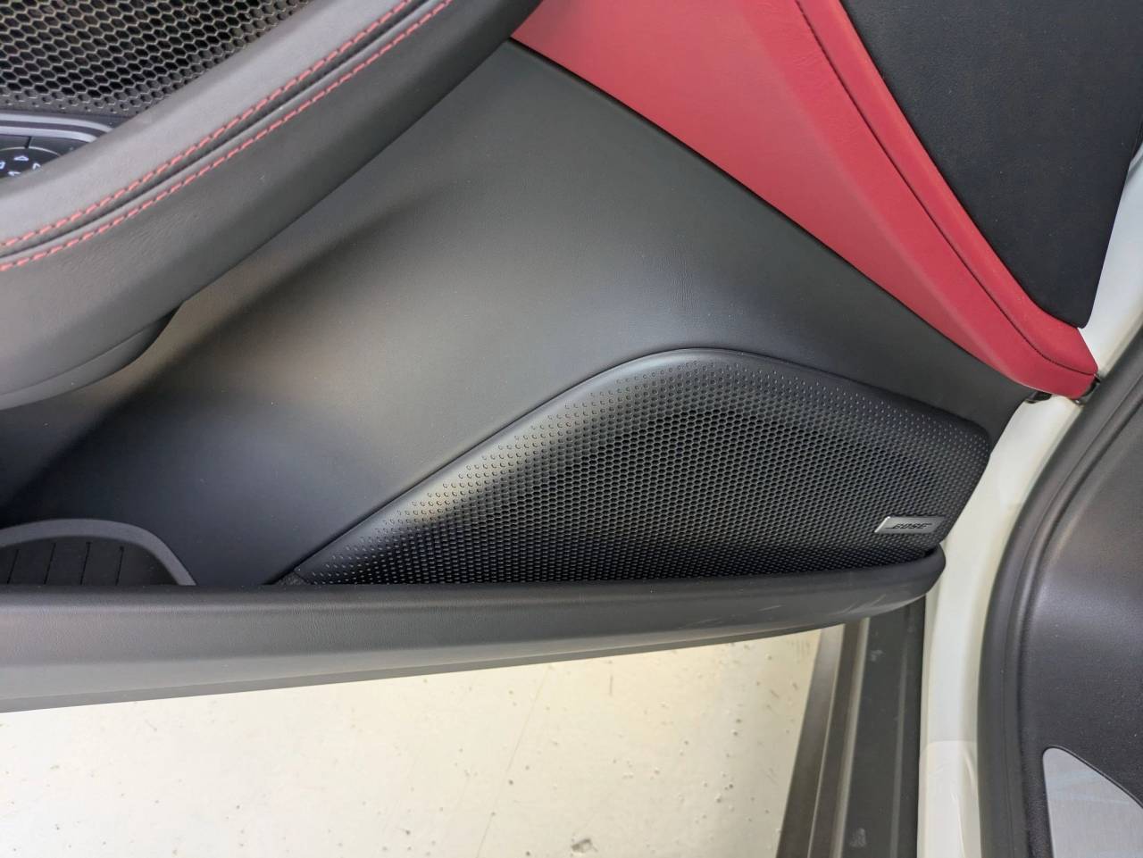 2025 Porsche Panamera 4 photo 14